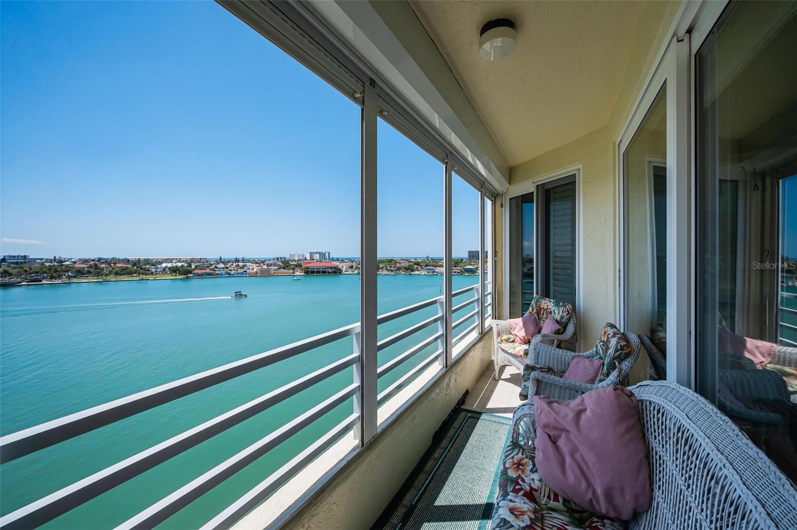 HARBOURSIDE CONDO - Residential