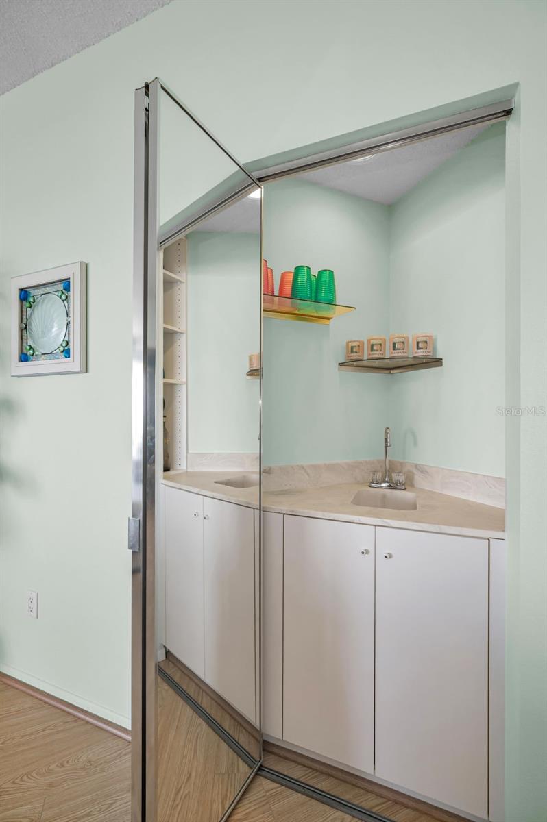 HARBOURSIDE CONDO - Residential
