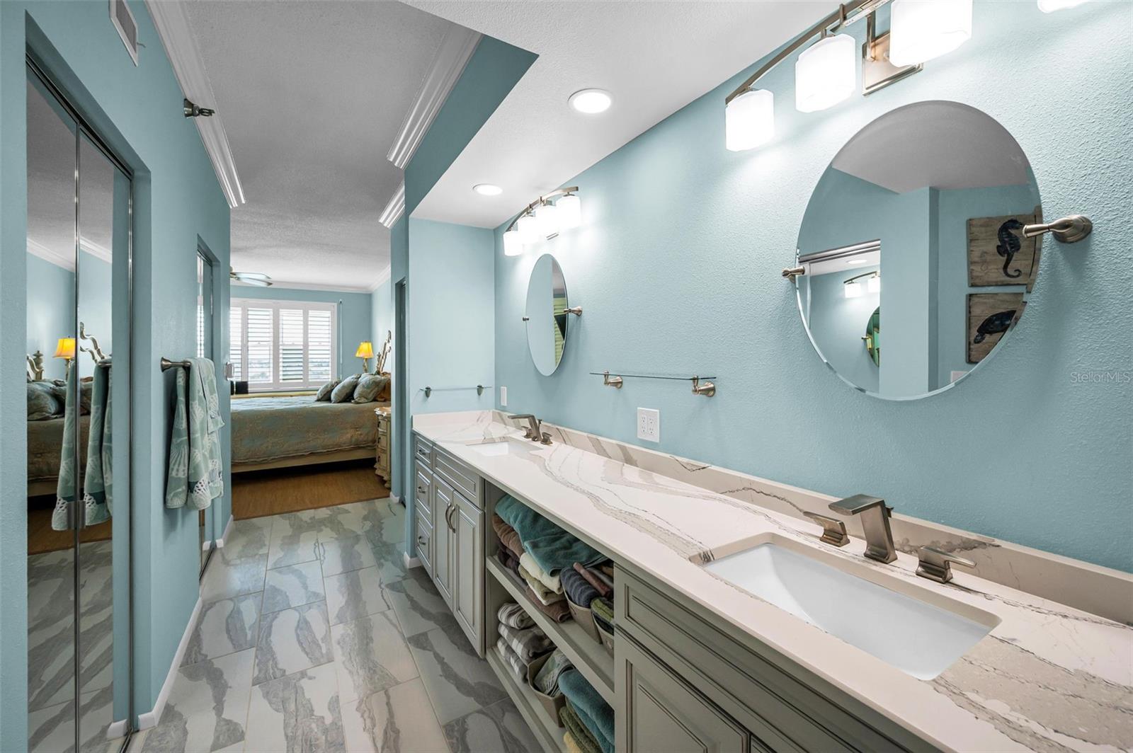 HARBOURSIDE CONDO - Residential