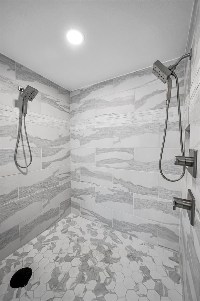 HARBOURSIDE CONDO - Residential