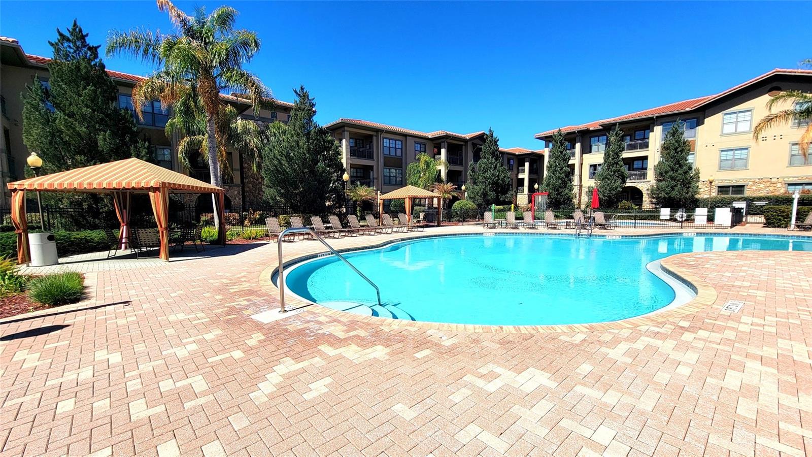 BELLA PIAZZA - Residential