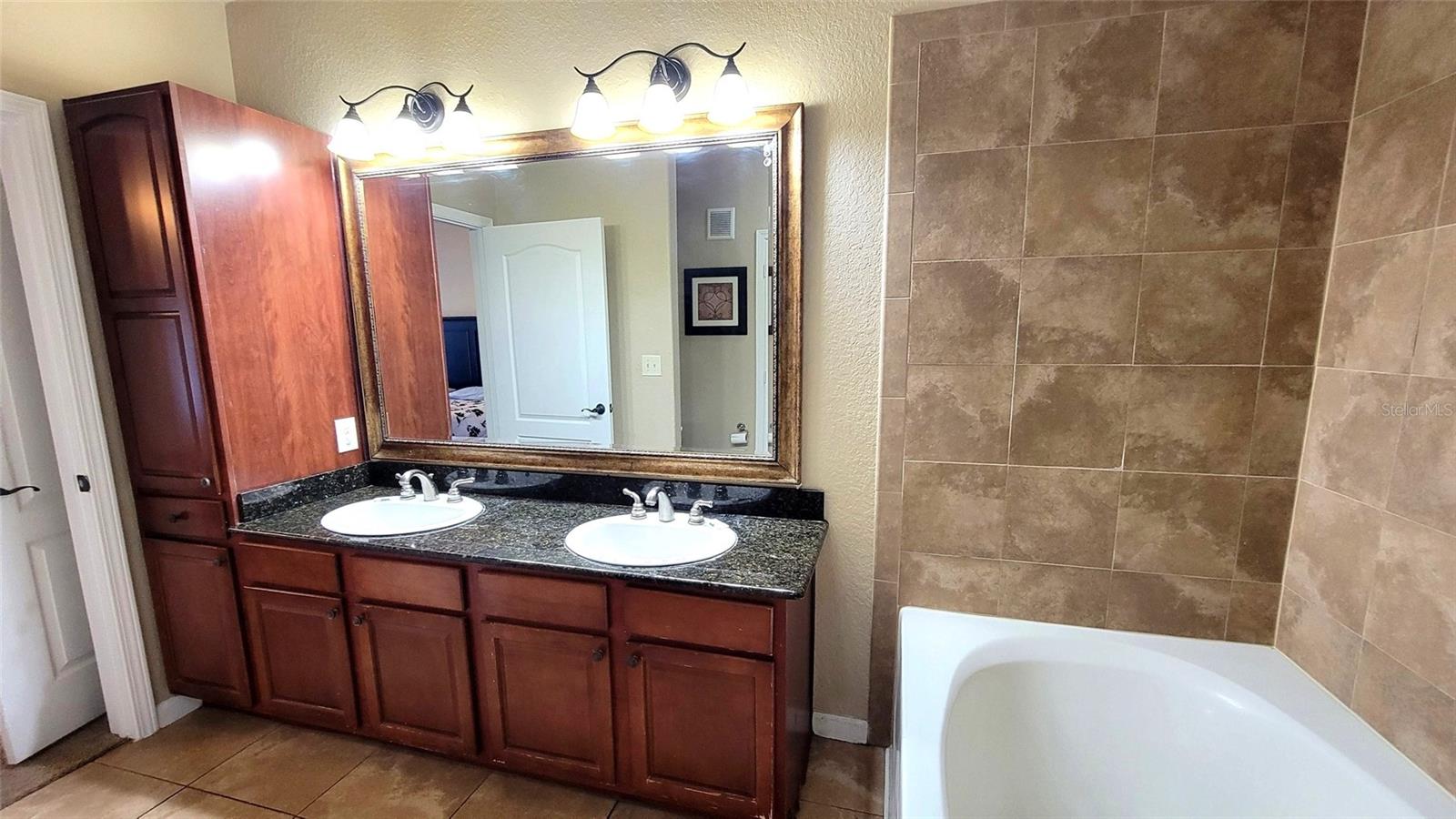 BELLA PIAZZA - Residential