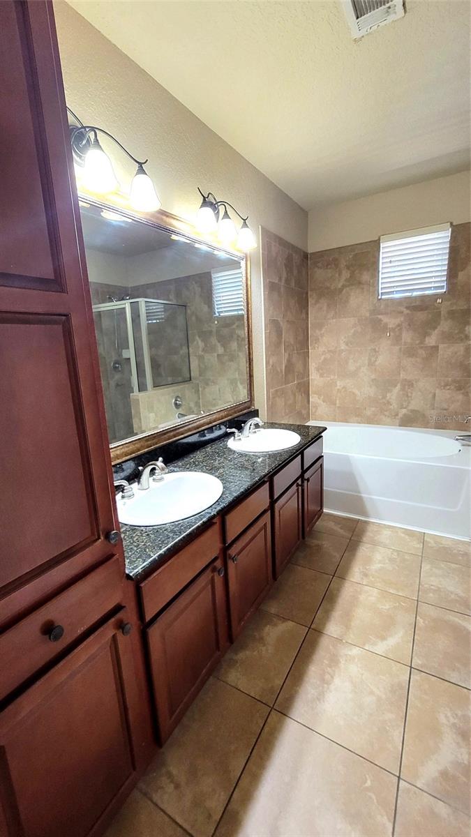 BELLA PIAZZA - Residential