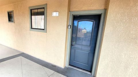 Photo of 914 Charo Parkway #123, Davenport, FL 33897 (MLS # S5146051)