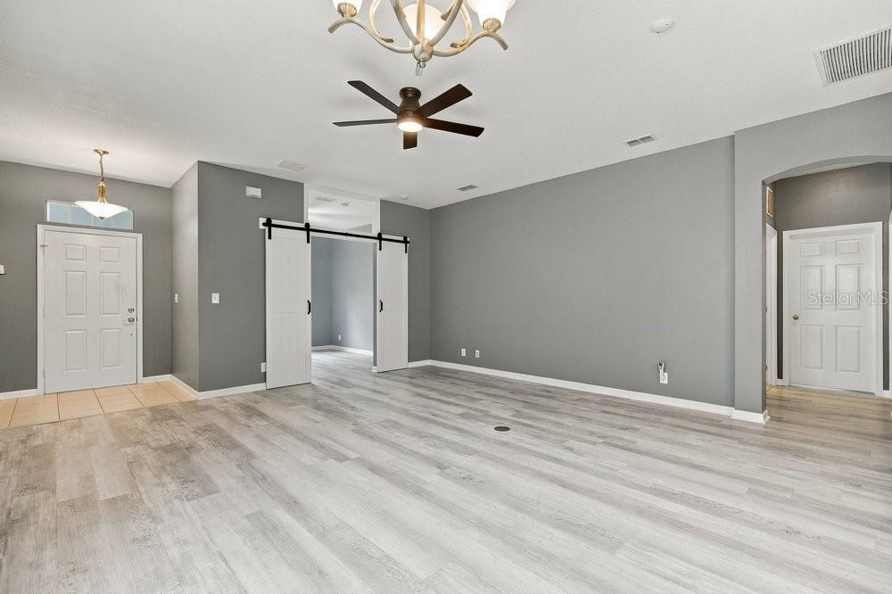109 WETHERSFIELD CT