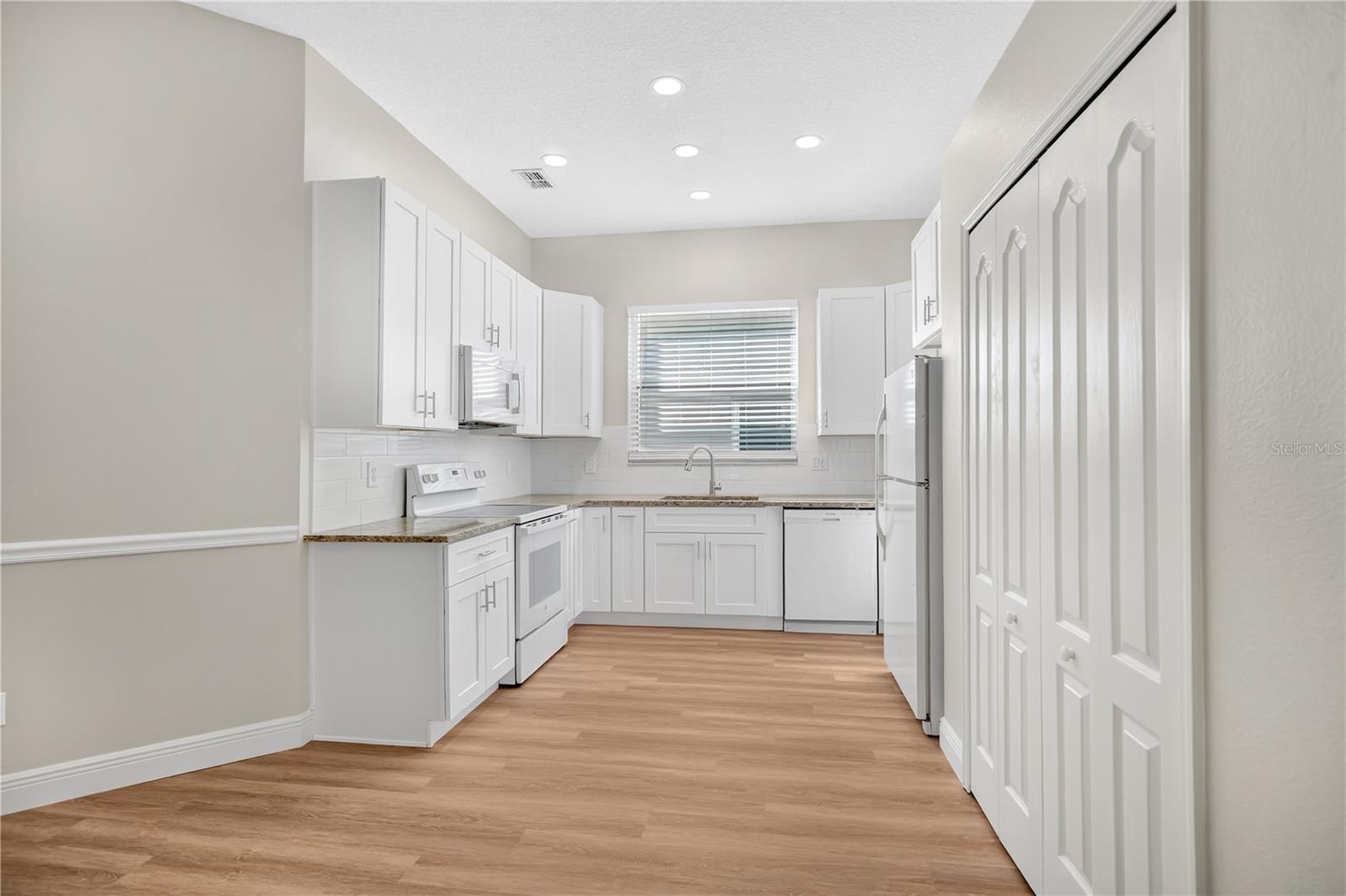 CARILLON TR 301 AT - Residential
