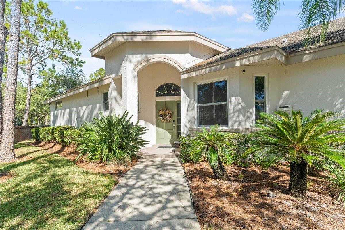 Come see this home located in the beautiful neighborhood of Glencliff in Westchase. This home offers great smart home upgrades: video doorbell, smart thermostat, smart garage door opener, hot tub automation with heater & LED light. This move-in ready home boasts 3 bedrooms, 2 bathrooms & an office / bonus room. Walk through triple sliding glass doors to the screened patio and large in-ground automated hot tub, giving you breathtaking golf course views. Perfect for entertaining or relaxing! Your new home is truly "turn key" with beautiful finishes throughout. The kitchen has light cabinetry, gas range, four panel refrigerator, granite countertops and an 8" island. The home has gorgeous, 20 x 20 tile throughout with new grey laminate in the master bedroom and carpet in the 2nd & 3rd bedrooms. The master en suite has his & her walk in closets with beautiful built in closet systems. The 2nd & 3rd bedroom have standard built in closet systems. Enjoy the gas fireplace on those cool evenings, which is double sided to the living room and great room area. New roof installed in 2015. AC replaced 2019. 11 windows were replaced in 2021.
BONUS - Glencliff Community HOA covers weekly lawn servies AND paints the exterior every 6 years (it was last painted in 2024).
Westchase is one of Tampa's premier GOLF communities, with community pools, tennis courts, parks & jogging paths - Glencliff Park is just across the street offering a playground, trails and basketball courts! Just 10 minutes to upscale shops & restaurants, 25 minutes to Tampa International Airport, 35 minutes to Downtown Tampa, and 45 minutes to Gulf Beaches.