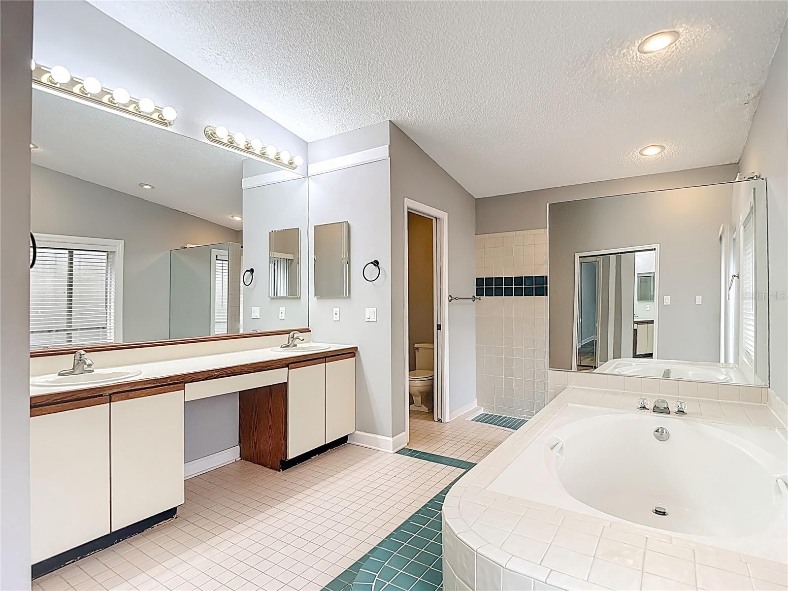 RAINBOW FARMS - Residential