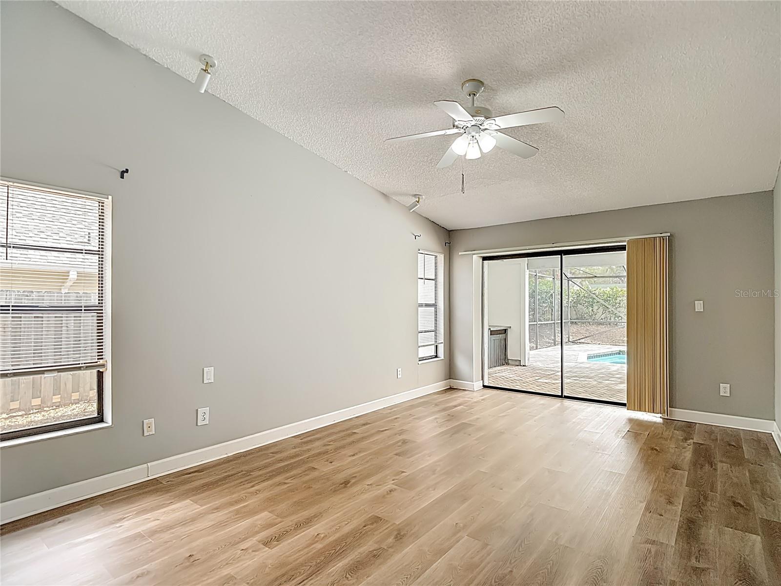 RAINBOW FARMS - Residential