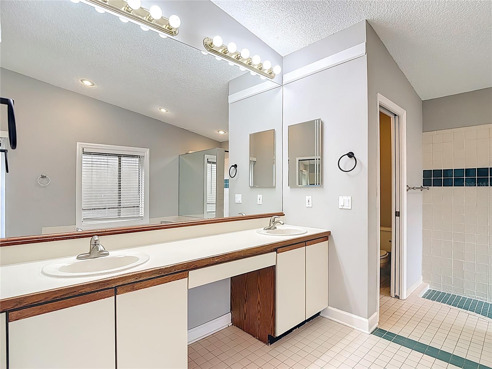 RAINBOW FARMS - Residential