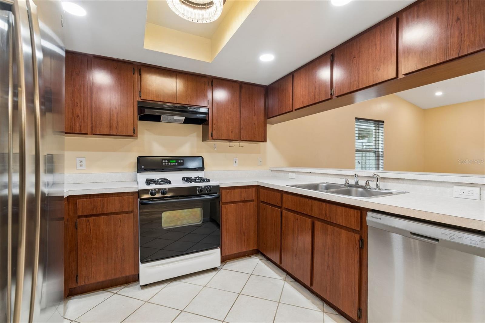 RIVER BLUFFS - Residential