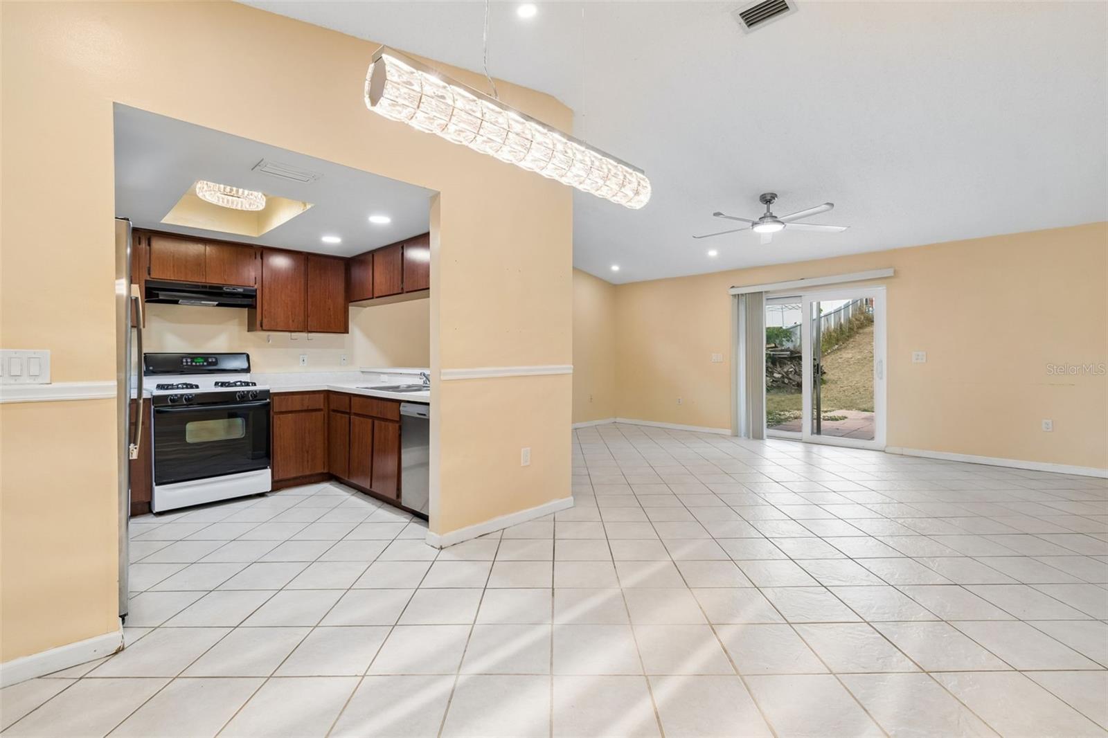 RIVER BLUFFS - Residential