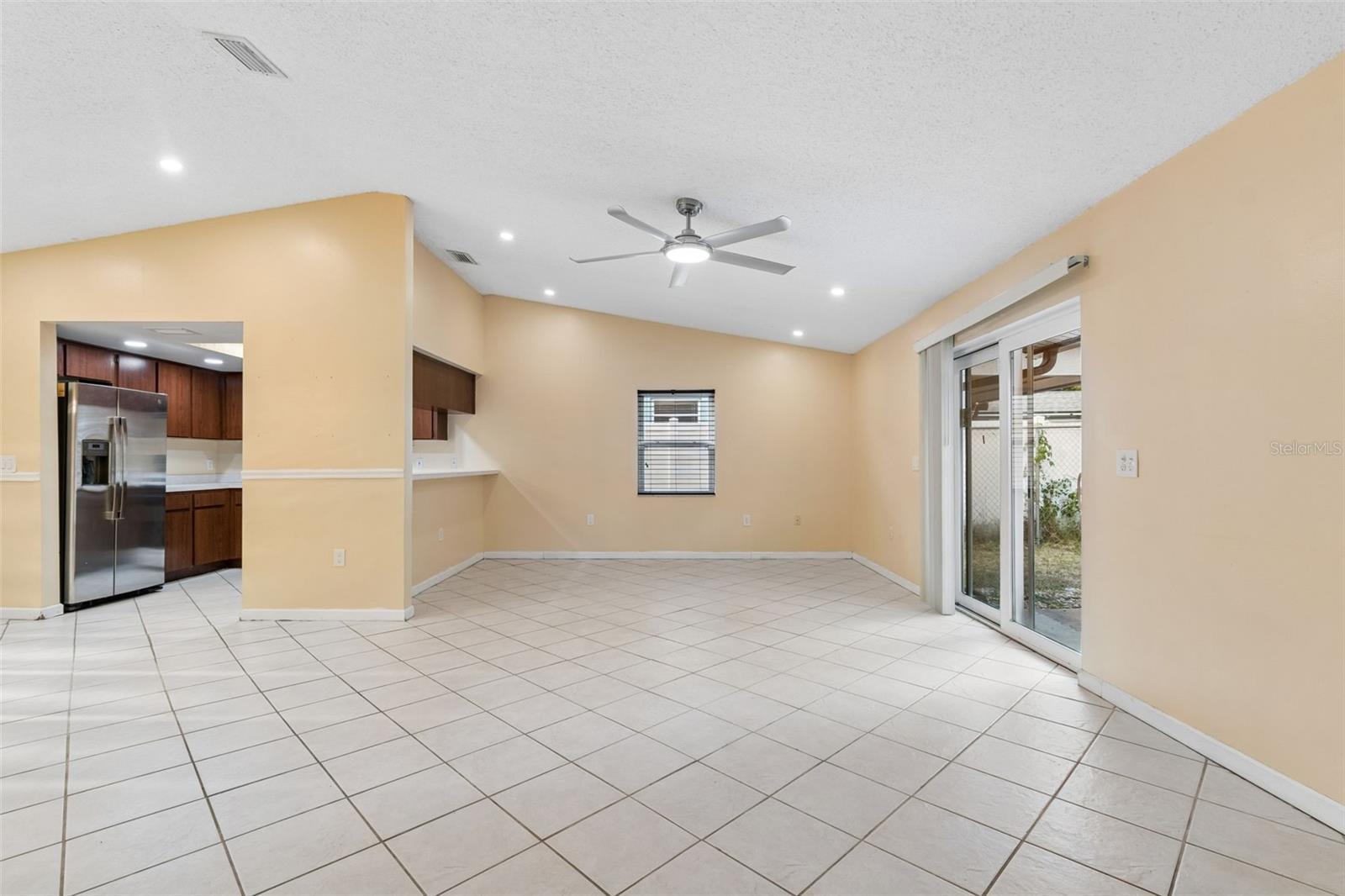 RIVER BLUFFS - Residential