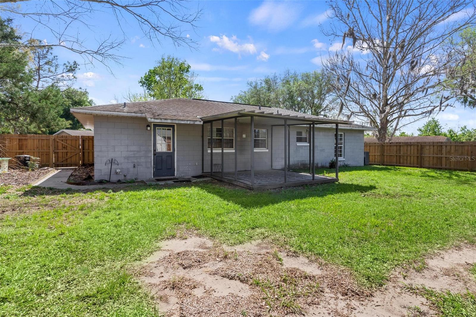 TAVARES WOODLEA SUB - Residential