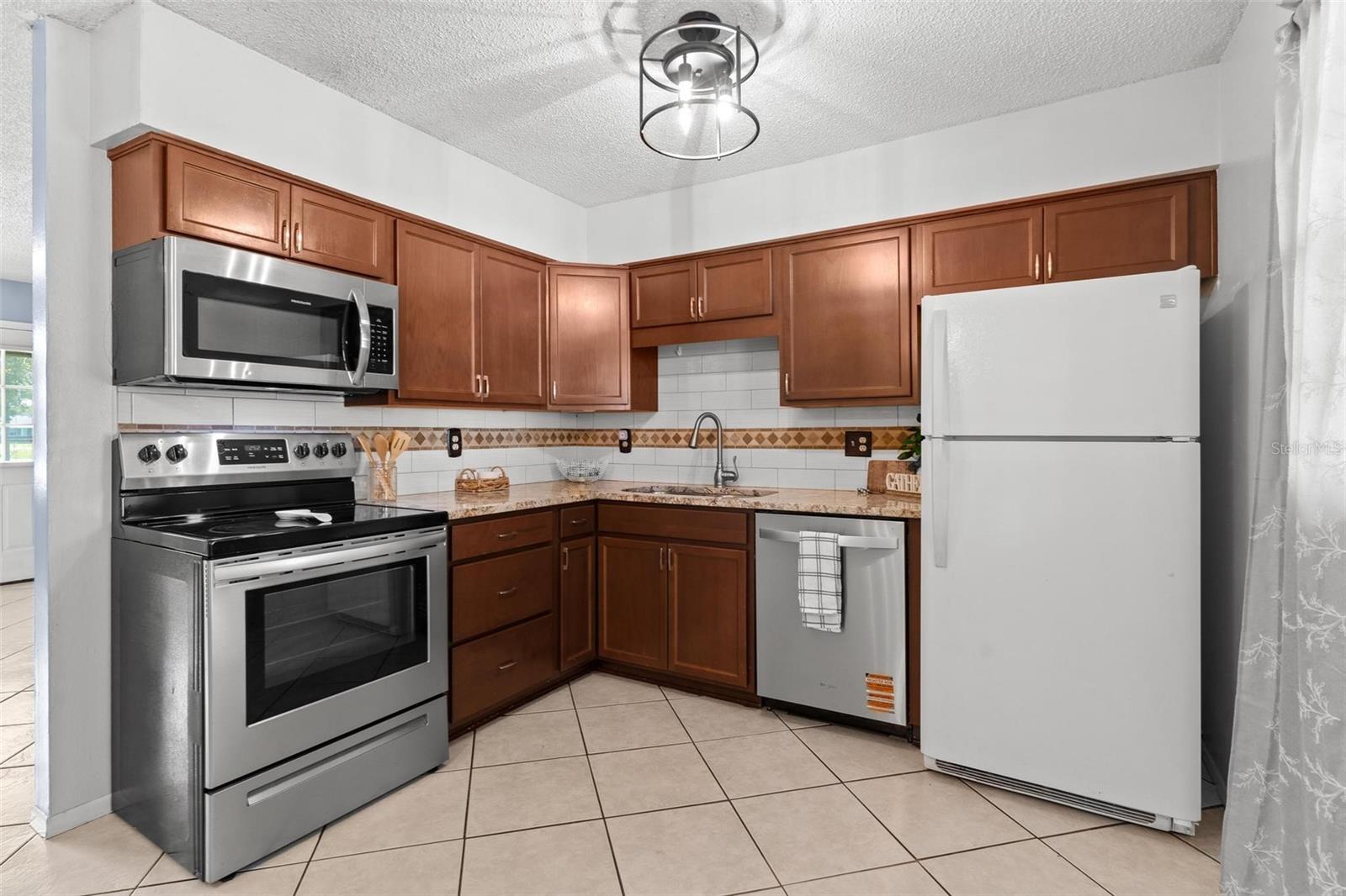 TAVARES WOODLEA SUB - Residential