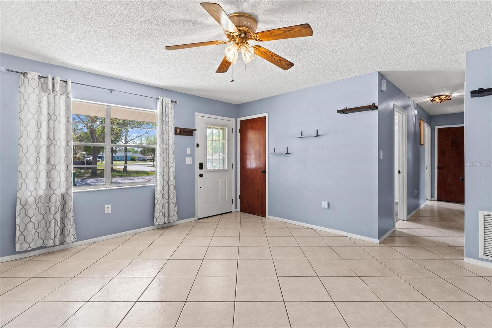 TAVARES WOODLEA SUB - Residential