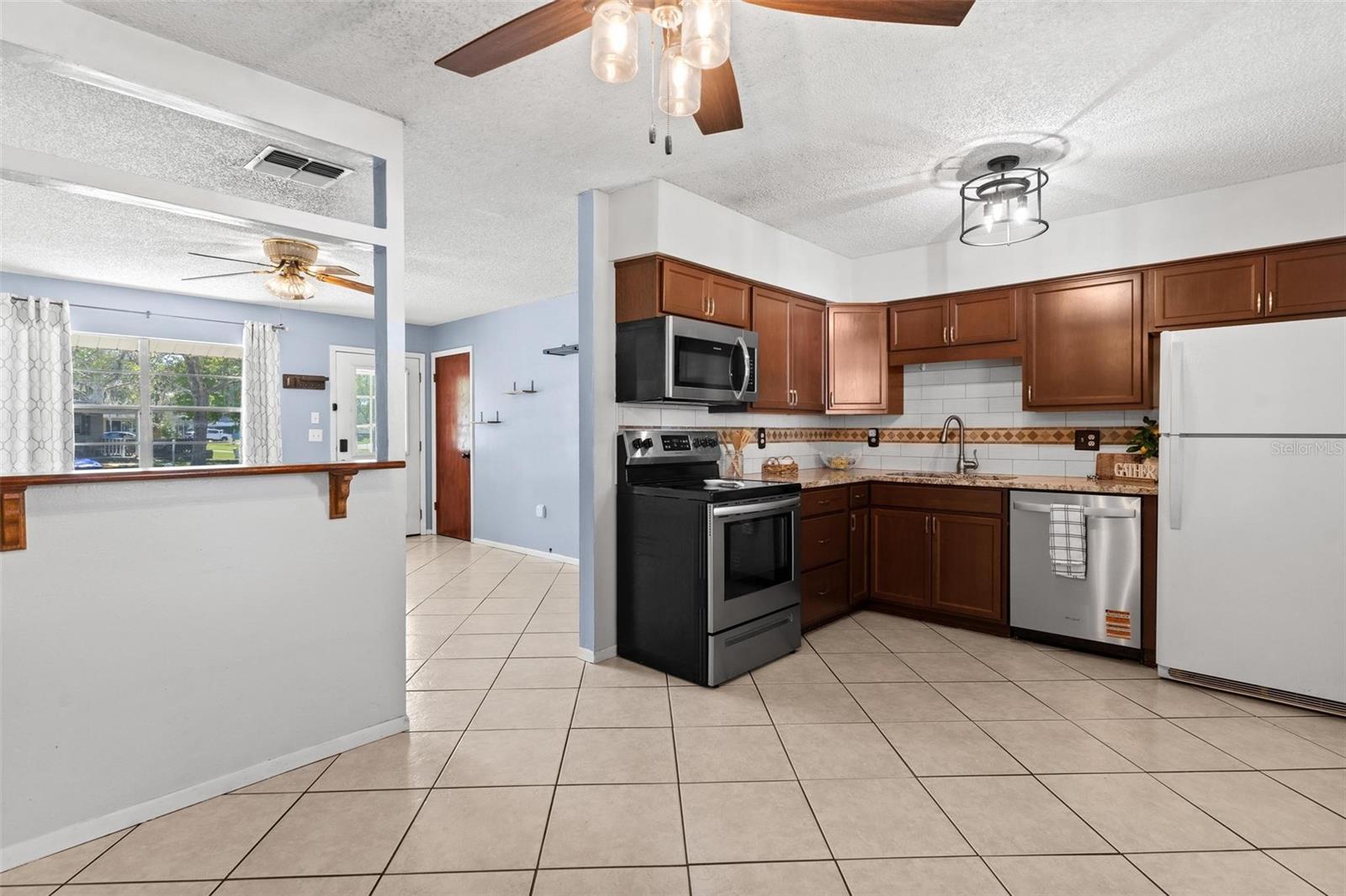 TAVARES WOODLEA SUB - Residential