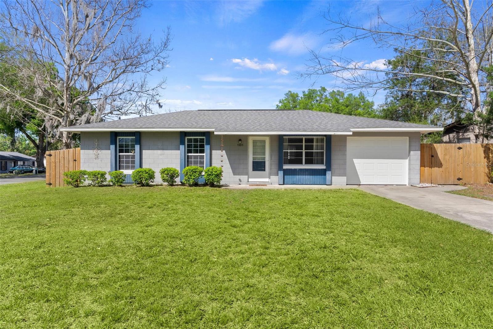 TAVARES WOODLEA SUB - Residential