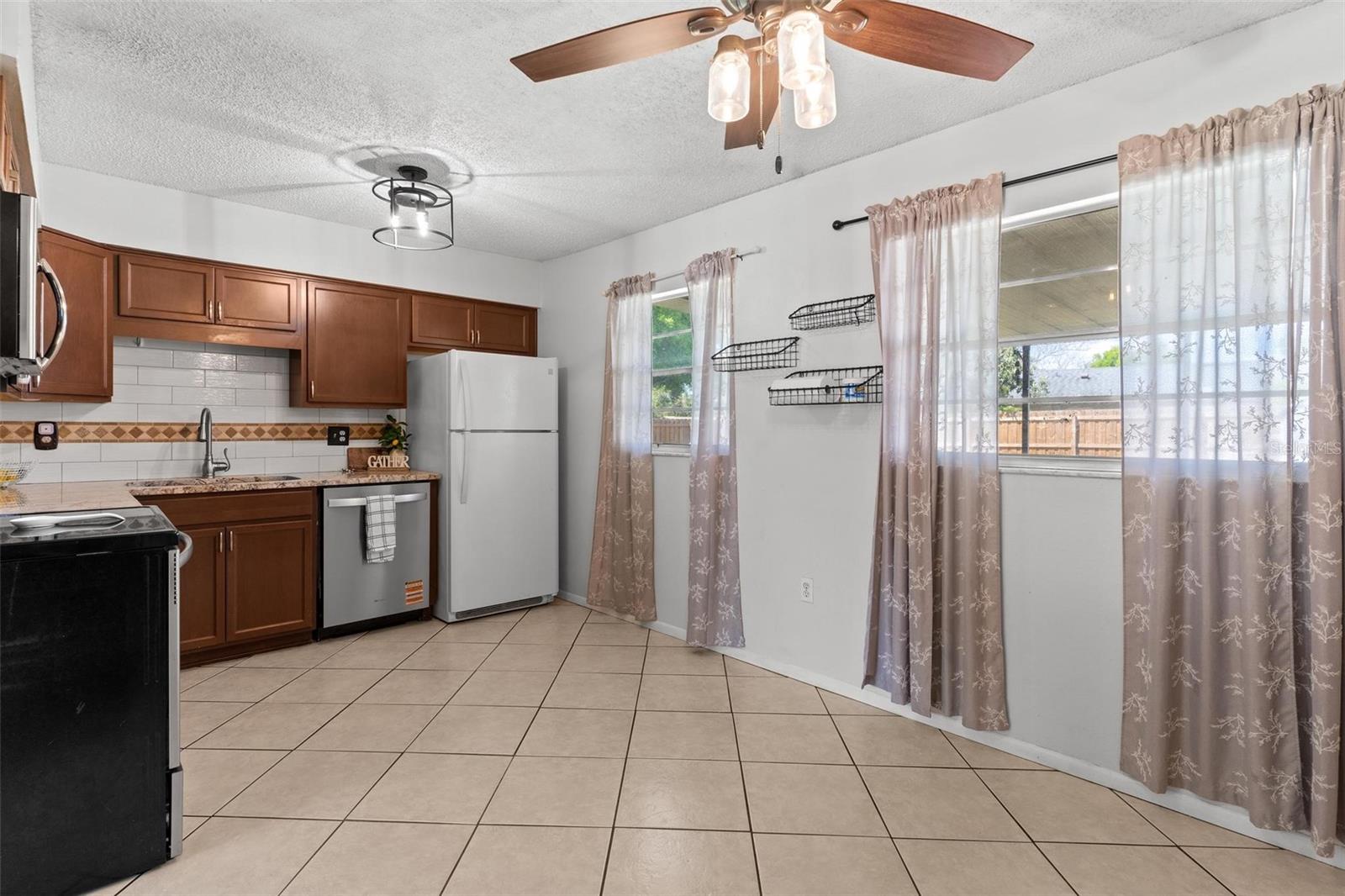 TAVARES WOODLEA SUB - Residential