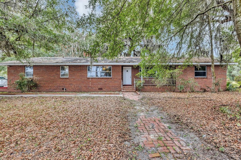 Photo of 157 State Road 20, Palatka, FL 32177 (MLS # O6374599)