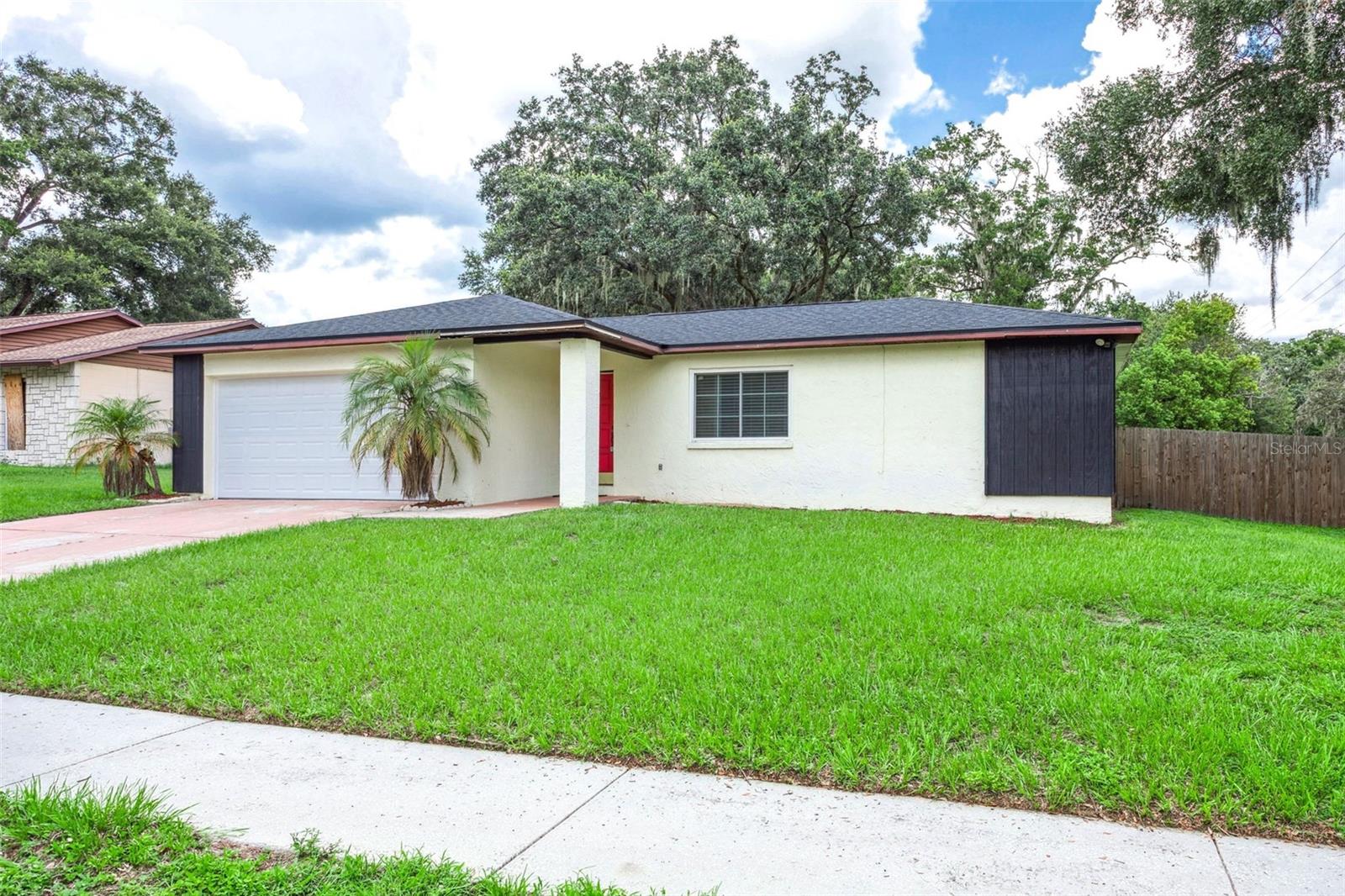 616 KING LOUIS COURT