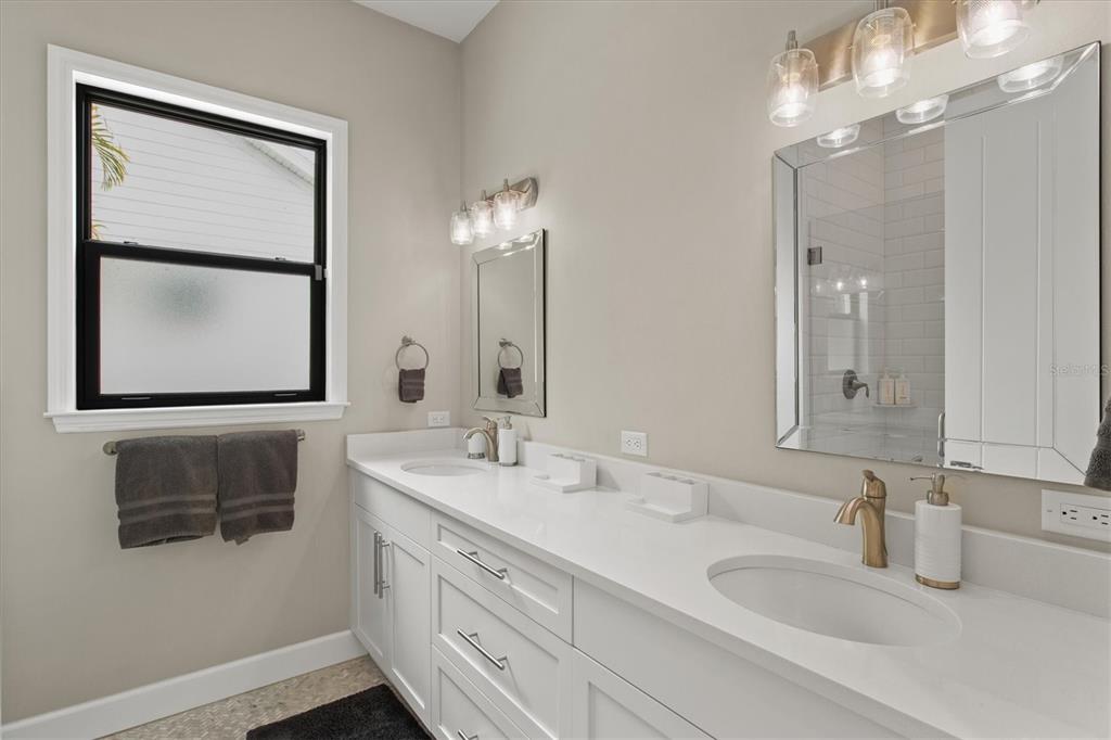 HARTLAND PARK - Residential Lease