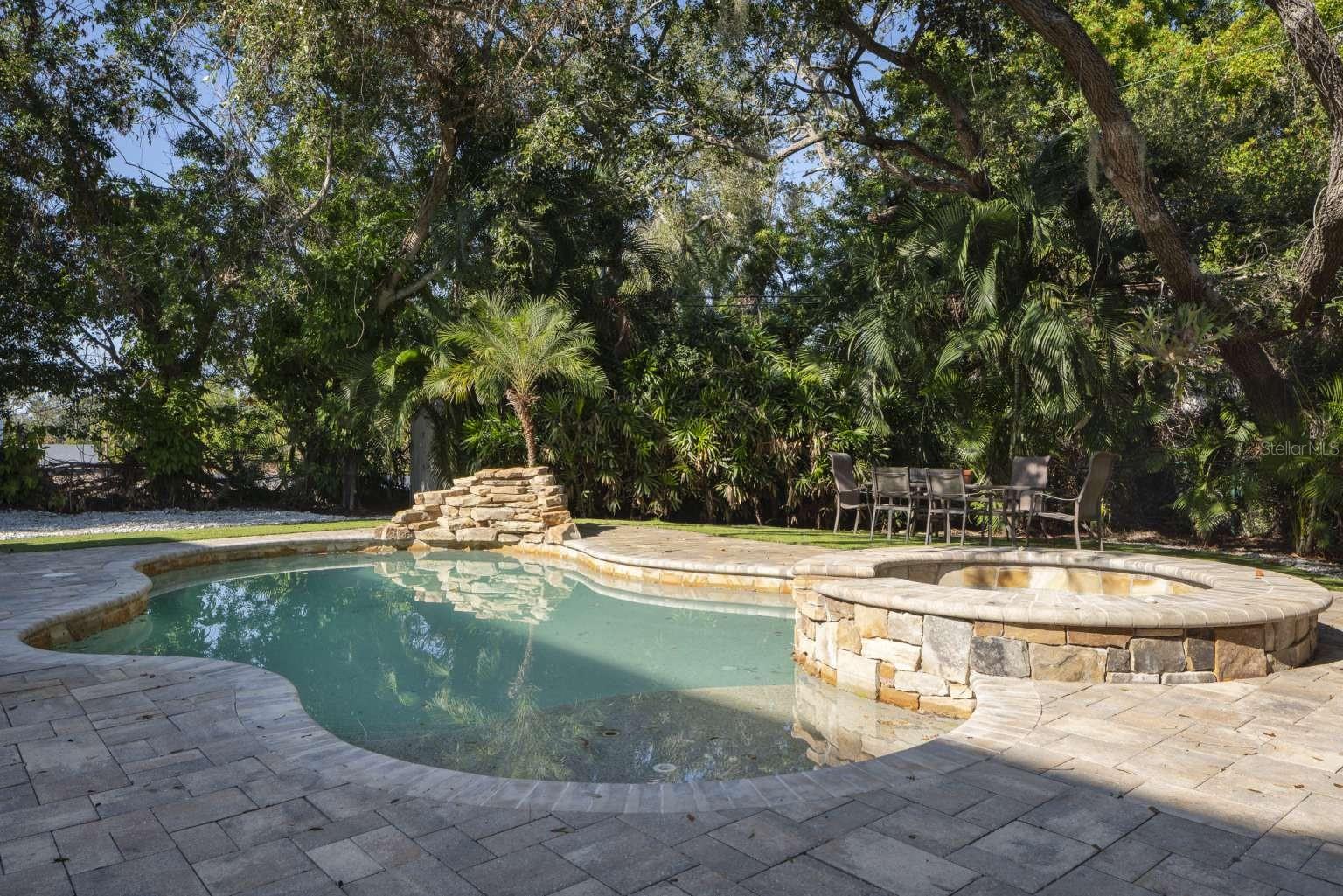 SNELL ISLE BRIGHTWATERS SEC 2 - Residential