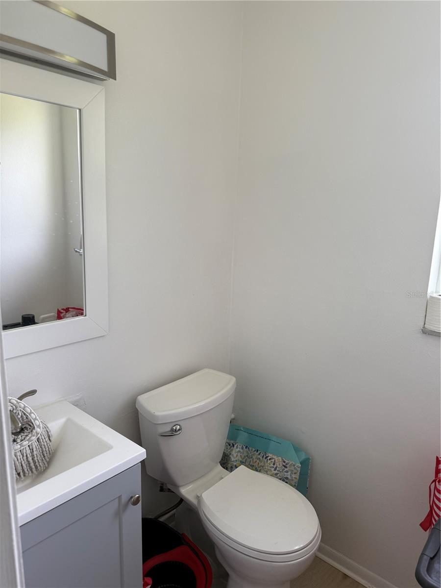 VENICE GARDENS - Residential Lease
