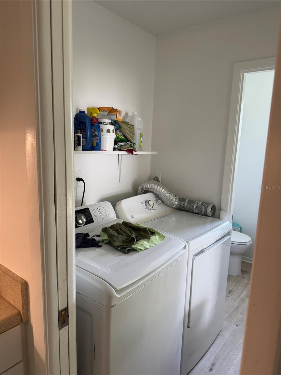 VENICE GARDENS - Residential Lease