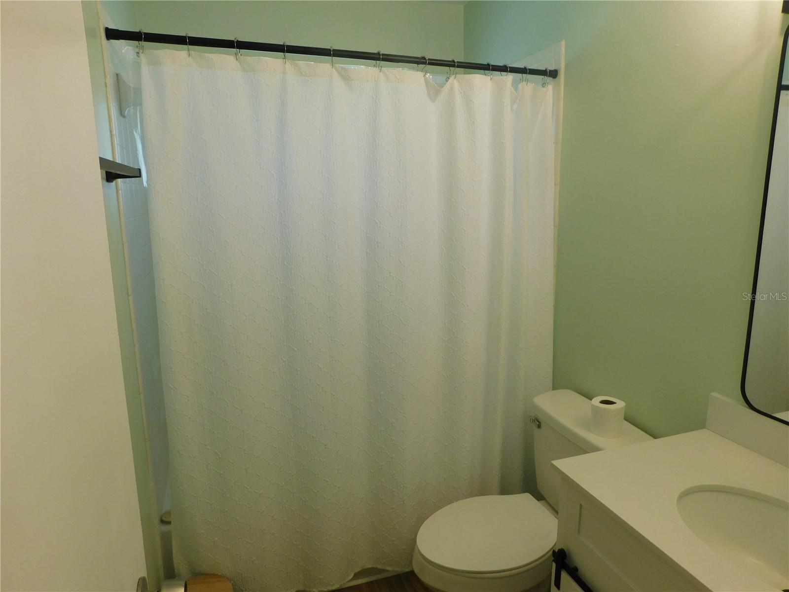 VENICE GARDENS - Residential Lease