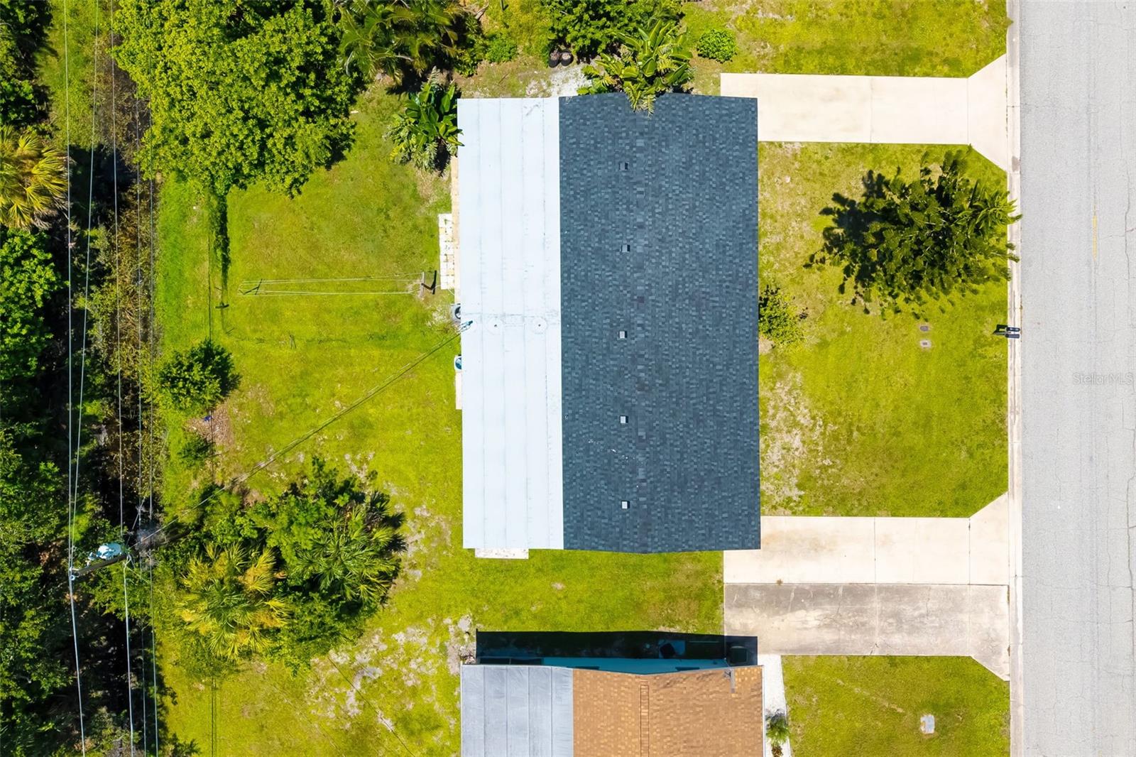 VENICE GARDENS - Residential Lease