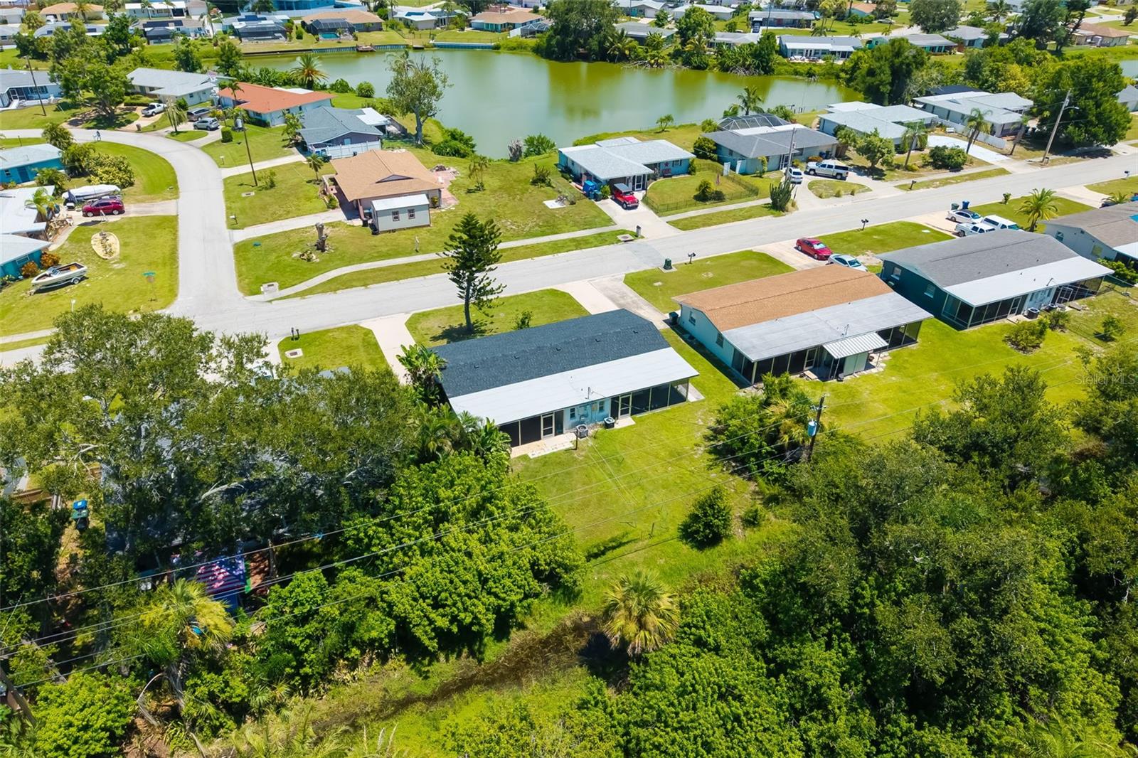 VENICE GARDENS - Residential Lease