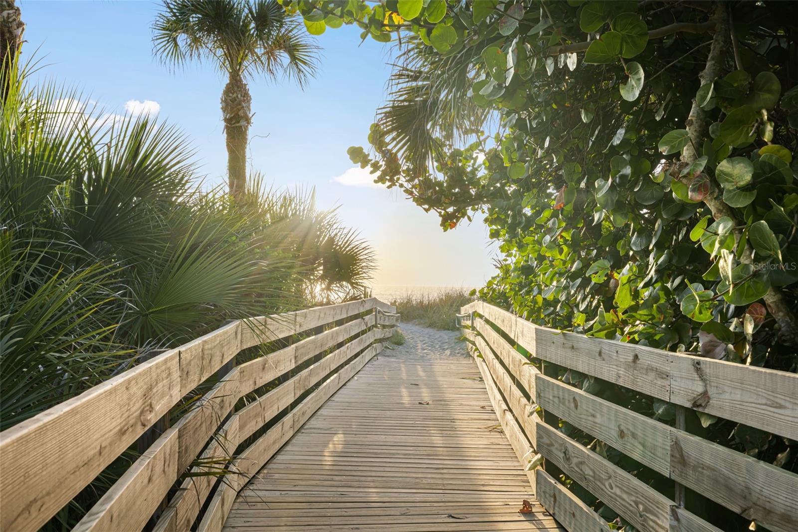VENICE GARDENS - Residential Lease