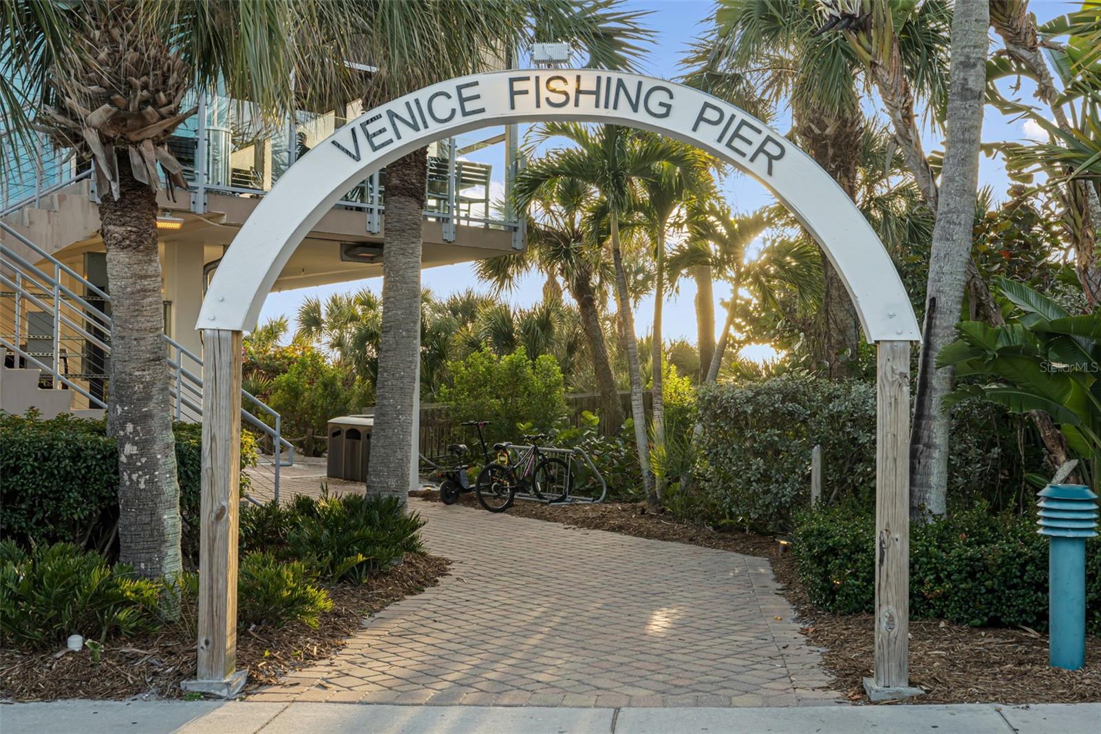 VENICE GARDENS - Residential Lease