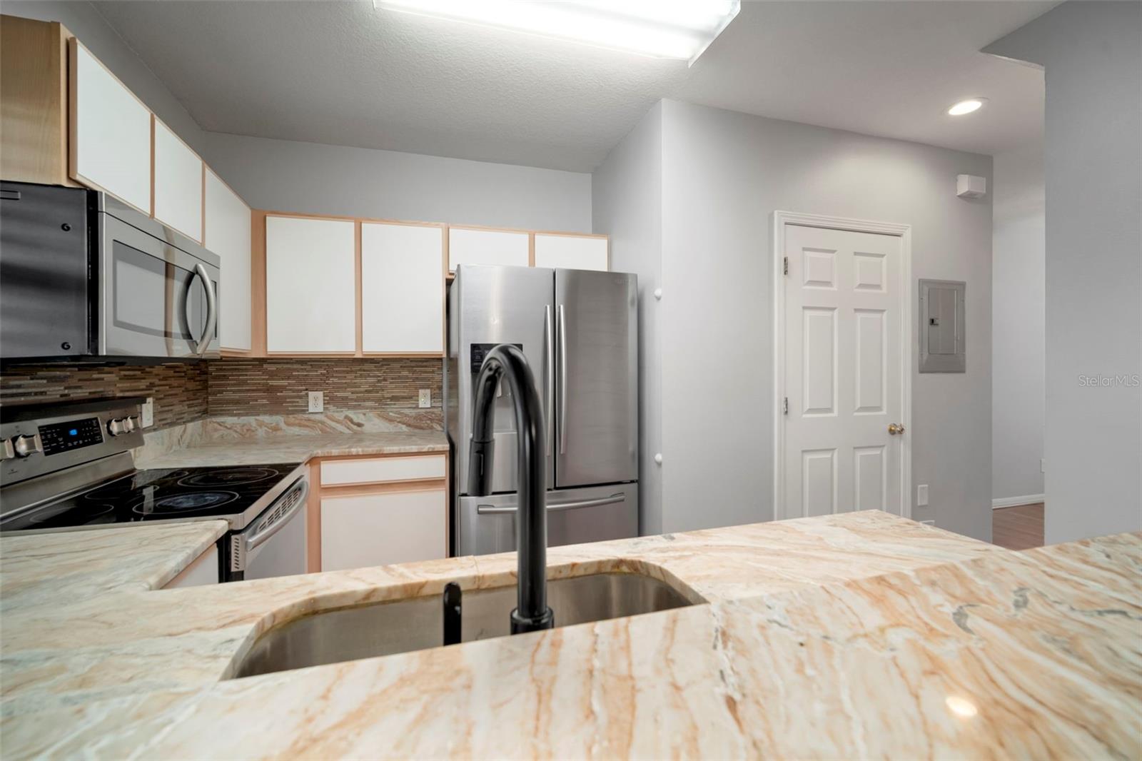 MEADOW POINTE PRCL 16 UNIT 3A - Residential Lease