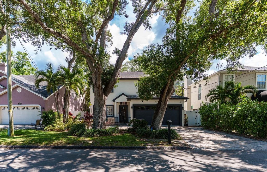 Photo of 3230 W Fielder Street, Tampa, FL 33611 (MLS # TB8506325)