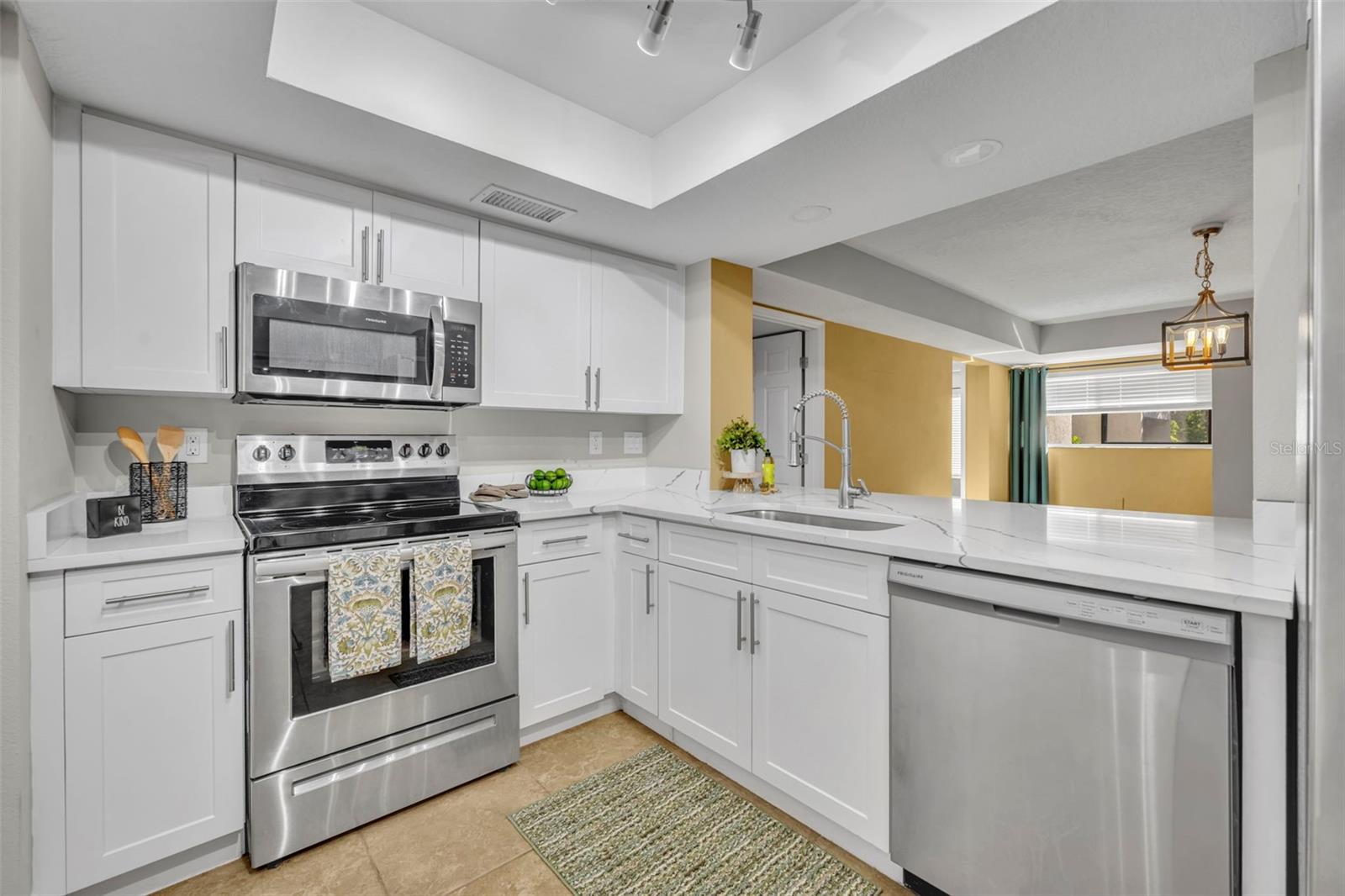 SUN BAY CLUB CONDO - Residential