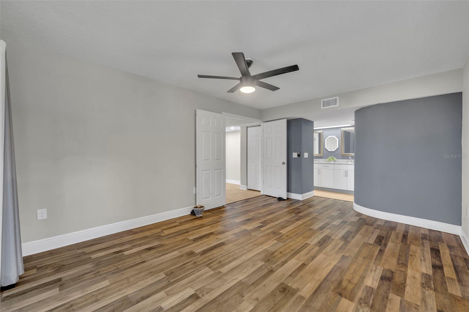 SUN BAY CLUB CONDO - Residential