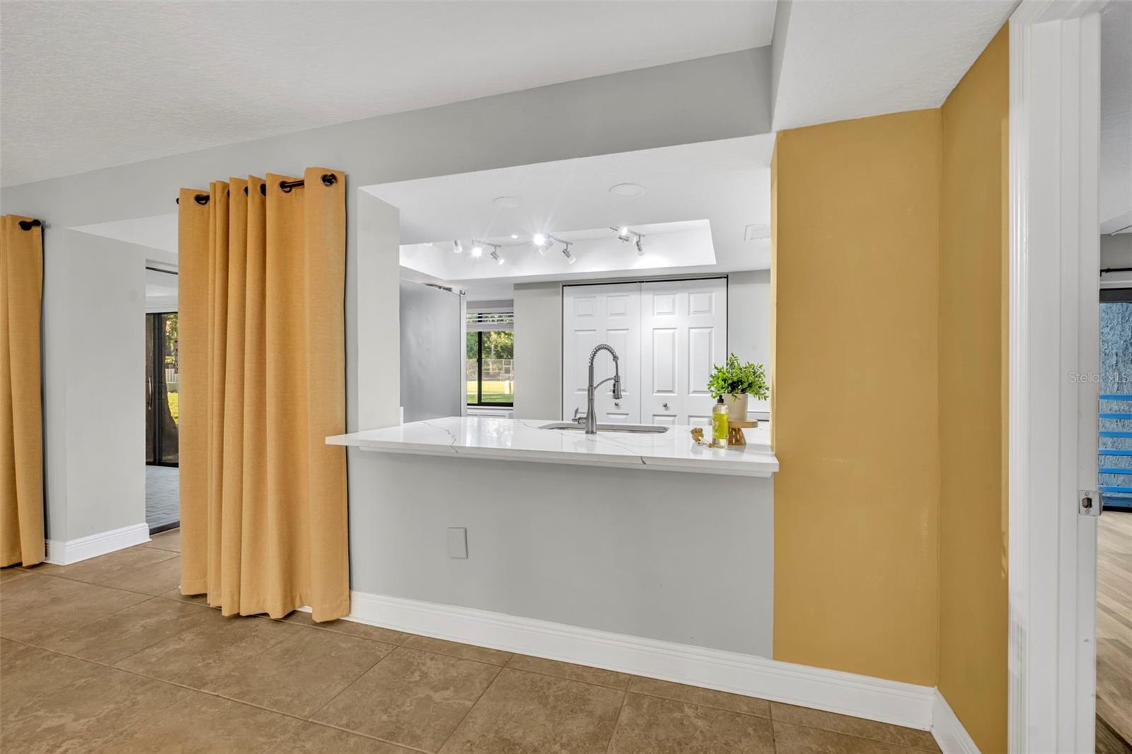 SUN BAY CLUB CONDO - Residential