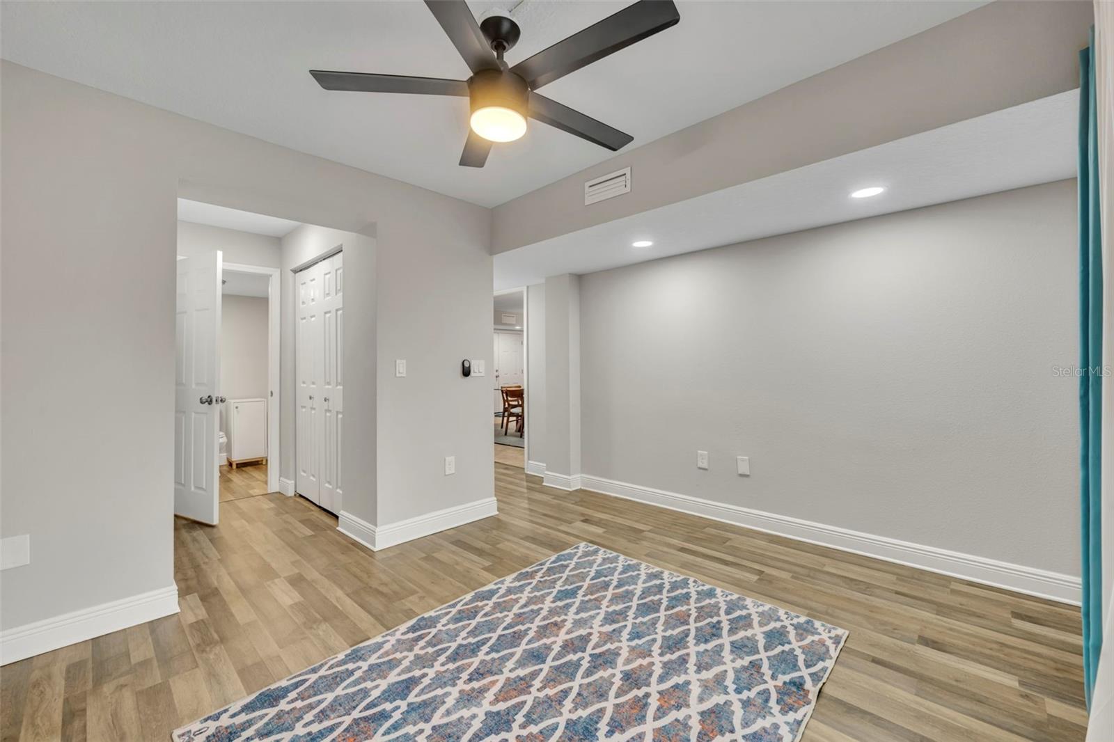 SUN BAY CLUB CONDO - Residential