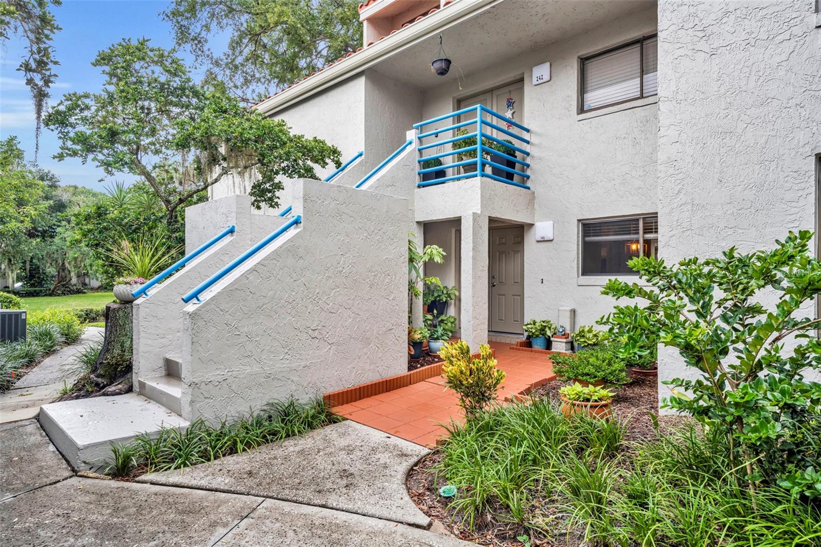 This beautifully updated 1st floor 3-bedroom, 2-bathroom condo offers comfort, style, and a rear pond view in a peaceful, wooded community.
Step inside to find a spacious living area featuring a cozy fireplace and adjoining dining space, perfect for entertaining or relaxing. The updated kitchen has sleek quartz countertops, stainless steel appliances, and a charming breakfast nook. Both bathrooms have been tastefully remodeled, with the guest bedrooms connected by a convenient Jack-and-Jill bath.
Flooring throughout the home includes elegant 18” tile in the main living spaces, luxury vinyl in the bedrooms and guest bath, and timeless finishes that add warmth and durability. The glass-enclosed back porch offers year-round enjoyment with calming water views, an ideal spot for morning coffee or evening unwinding.
This secluded community offers a natural setting with mature trees and calming water views, while still being close to dining, shopping, and all that Maitland and Winter Park have to enjoy.
ROOF 2024, HVAC 2022 AND FRONT DOOR 2022.
Don’t miss the opportunity to make this stylish retreat your new home! Schedule your showing today!