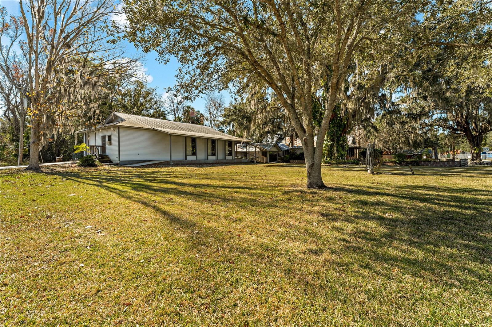HOMOSASSA TOWN - Commercial Sale
