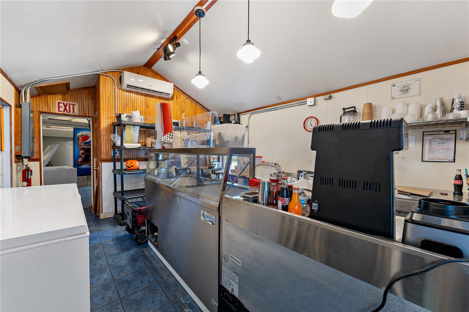 HOMOSASSA TOWN - Commercial Sale