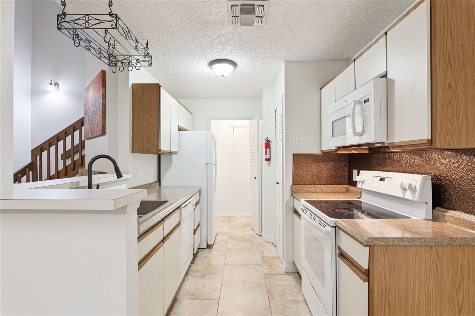 HIDDEN SPGS CONDO - Residential