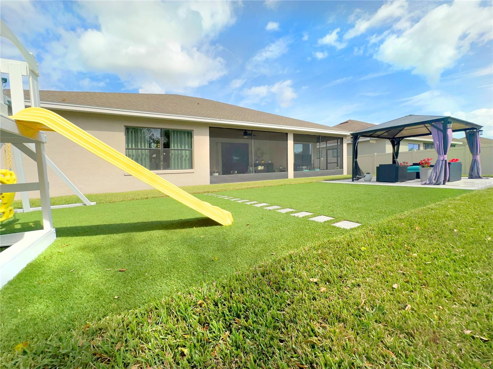 TUSCANY WOODS - Residential