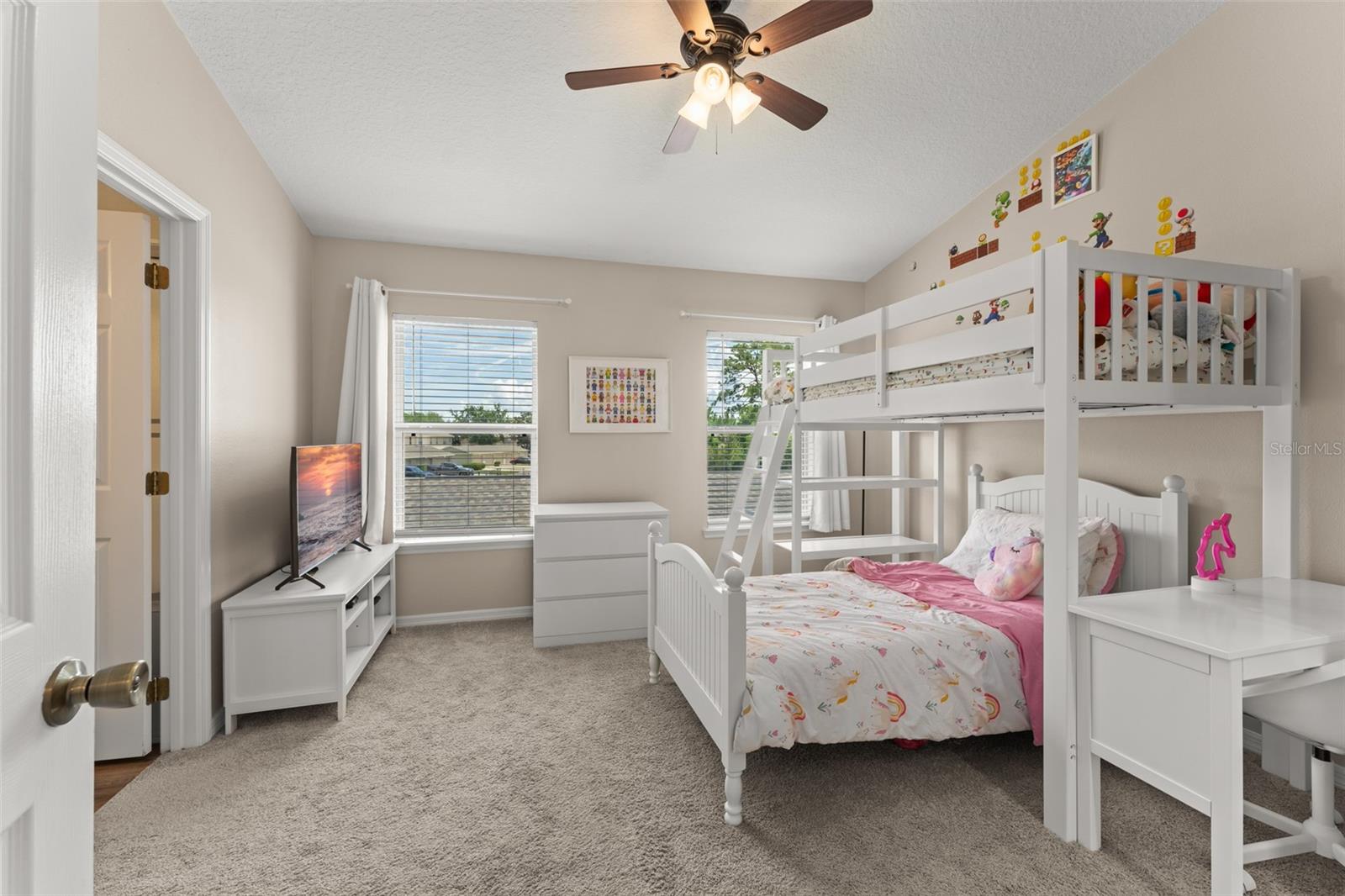 LAKES OF WINDERMERE - LAKE REAMS TOWNHOMES - Residential