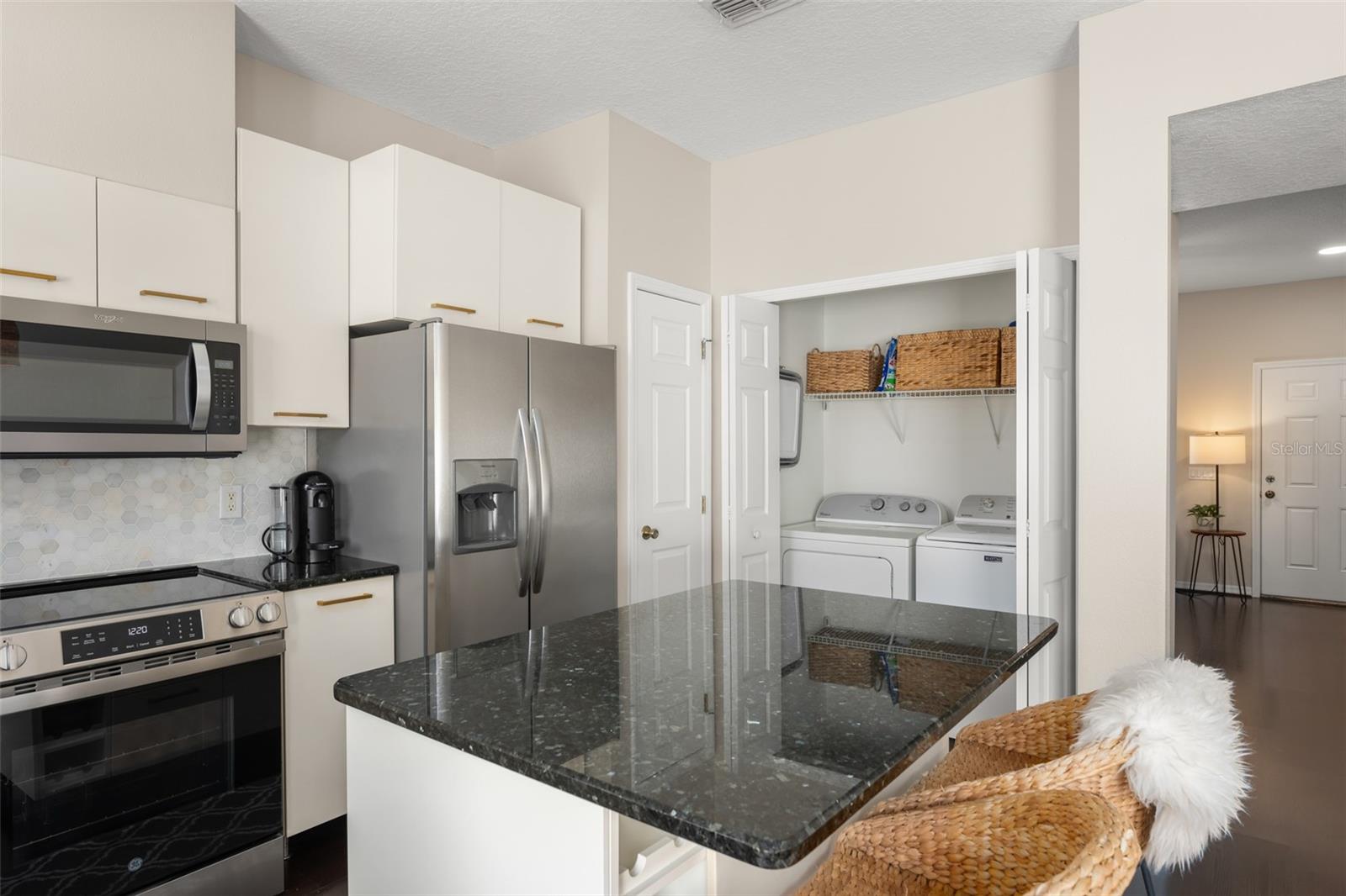 LAKES OF WINDERMERE - LAKE REAMS TOWNHOMES - Residential