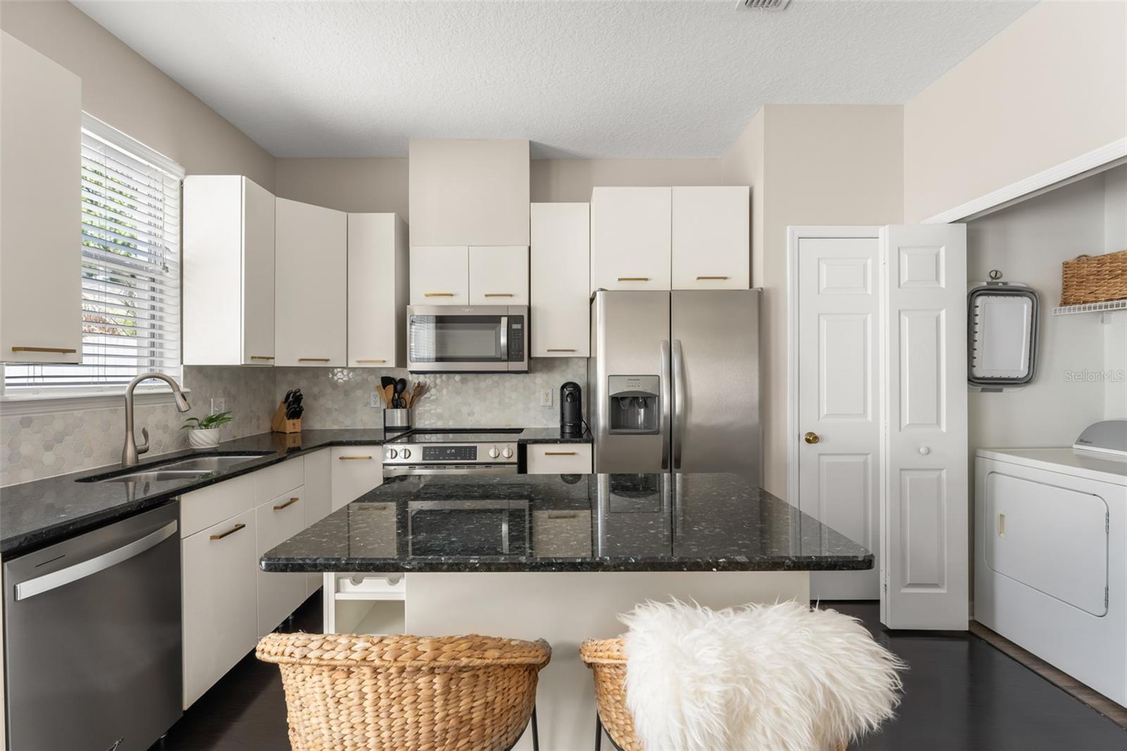 LAKES OF WINDERMERE - LAKE REAMS TOWNHOMES - Residential