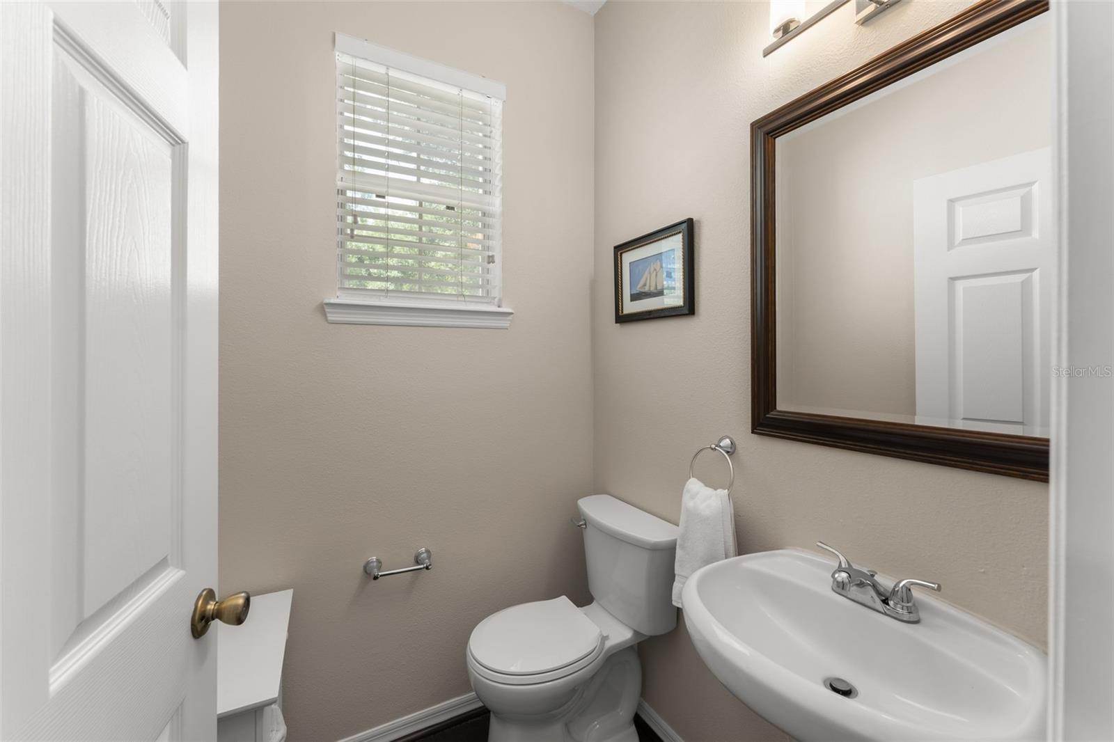 LAKES OF WINDERMERE - LAKE REAMS TOWNHOMES - Residential