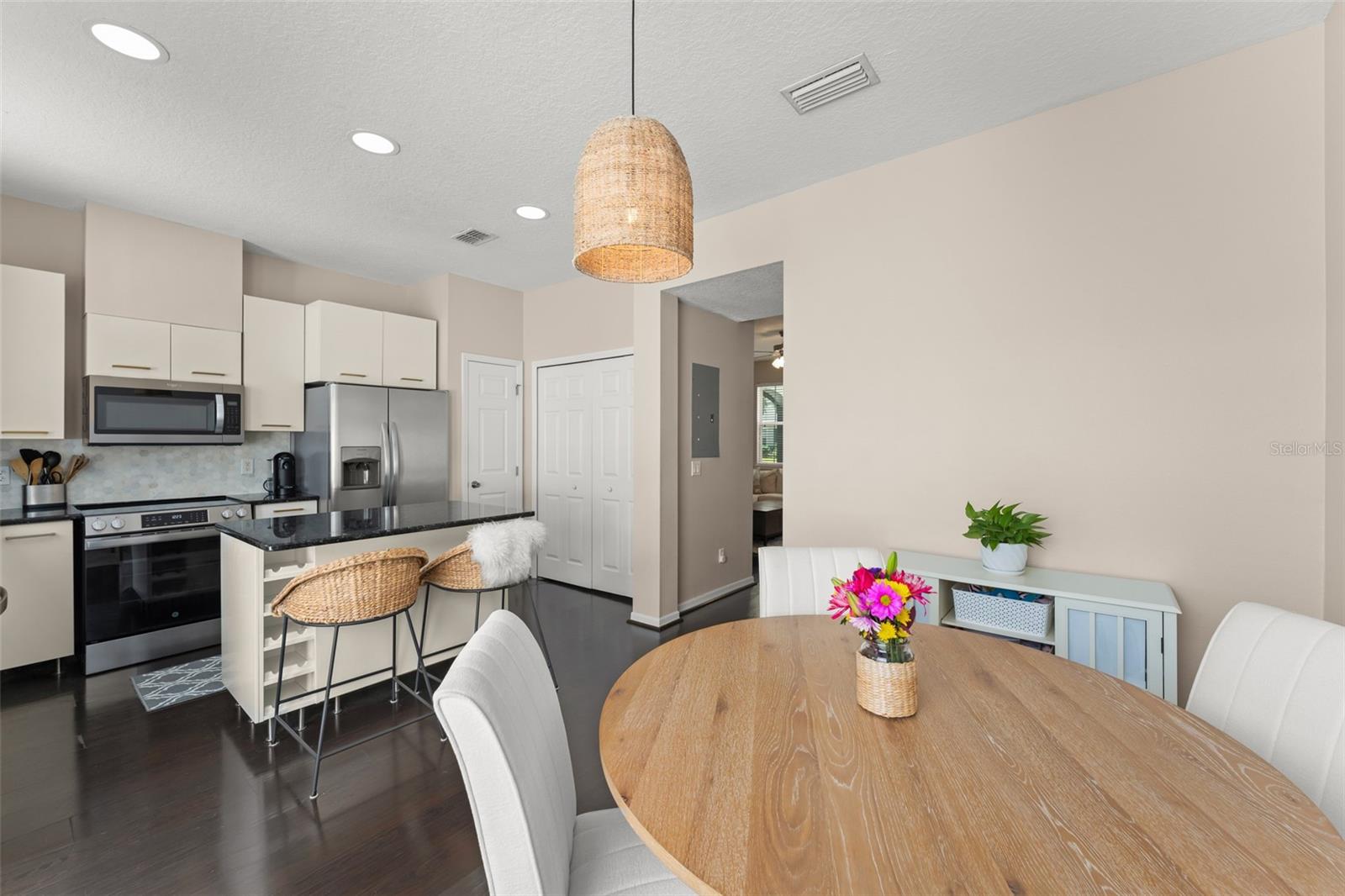 LAKES OF WINDERMERE - LAKE REAMS TOWNHOMES - Residential